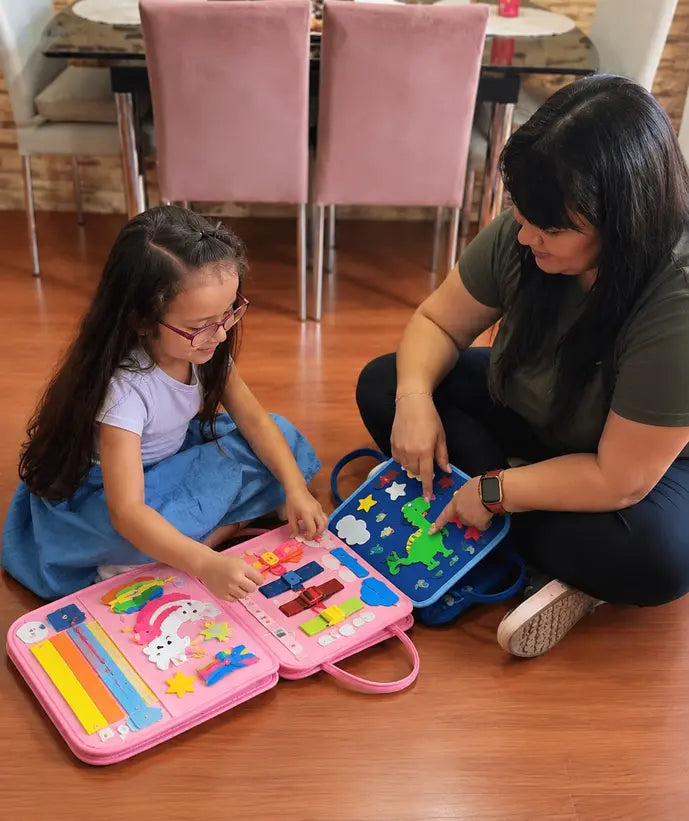 Kit de cuadernos Montessori en uso